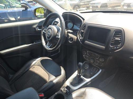 Granite Crystal Metallic Clearcoat 2021 Jeep Compass Latitude