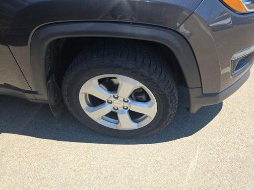 Granite Crystal Metallic Clearcoat 2021 Jeep Compass Latitude