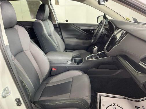 Crystal White Pearl 2023 Subaru Outback Onyx Edition