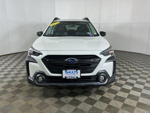 Crystal White Pearl 2023 Subaru Outback Onyx Edition