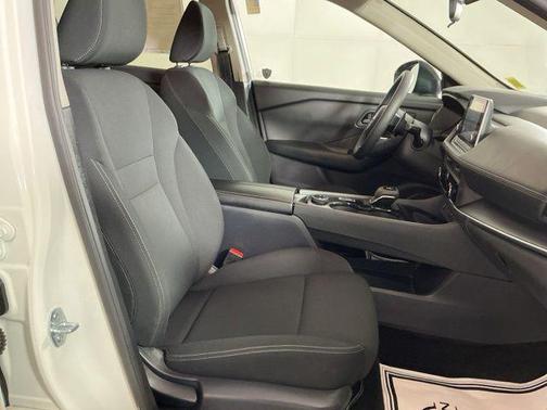 Glacier White 2024 Nissan Rogue S