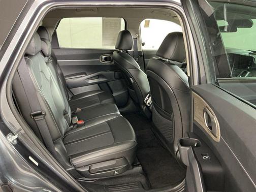 Gravity Grey 2023 Kia Sorento S