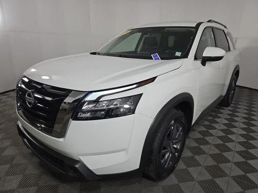 2025 Nissan Pathfinder SV 4WD