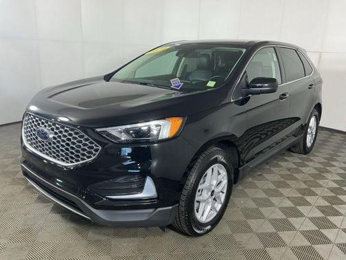 Black Metallic 2024 Ford Edge SEL