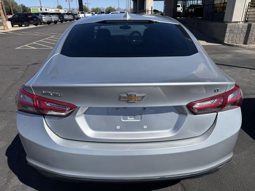 2022 Chevrolet Malibu FWD LT