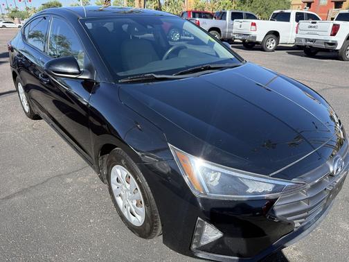 2020 Hyundai ELANTRA SE
