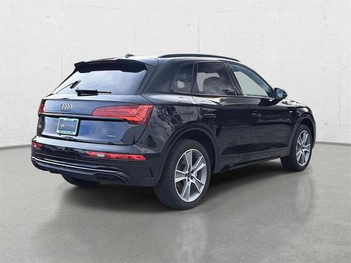 2025 Audi Q5 45 S line Premium