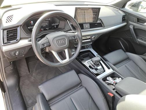 2025 Audi Q5 45 S line Premium