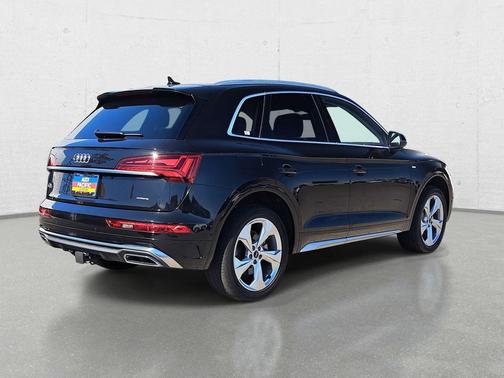 2022 Audi Q5 45 S line Prestige