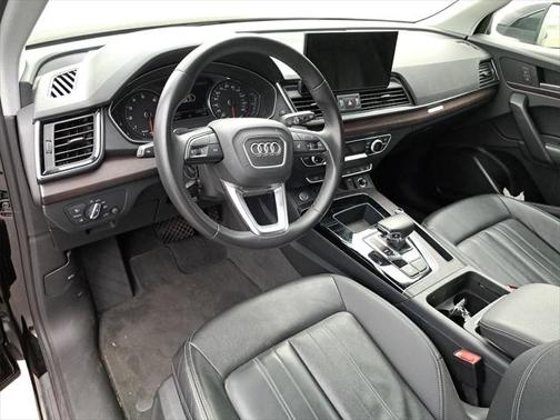 2022 Audi Q5 45 S line Premium