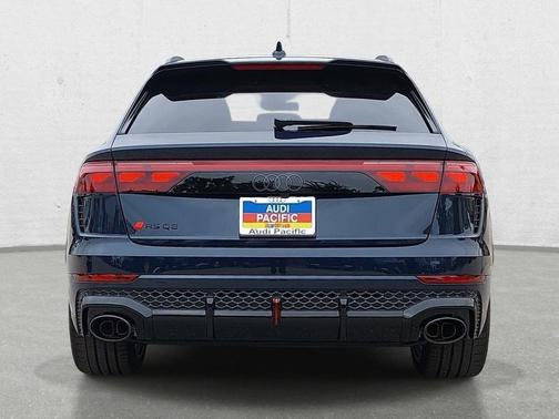 Waitomo Blue Metallic 2026 Audi RS Q8 4.0T