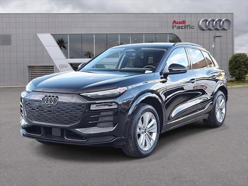 2025 Audi Q6 e-tron Premium Plus