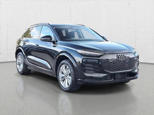 2025 Audi Q6 e-tron Premium Plus