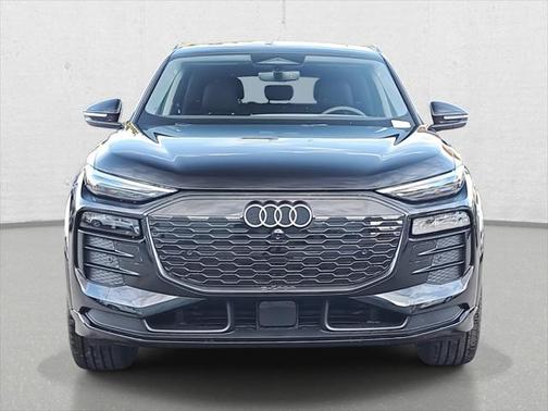 2025 Audi Q6 e-tron Premium Plus