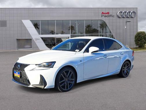 2018 Lexus IS 300 Base