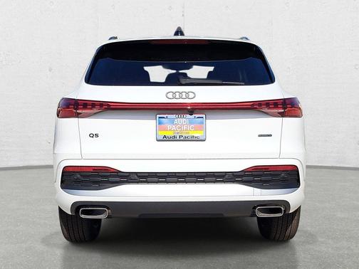 Arkona White 2026 Audi Q5 Premium TFSI quattro S tronic