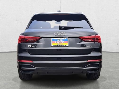 2023 Audi Q3 Premium 45 TFSI S line quattro Tiptronic