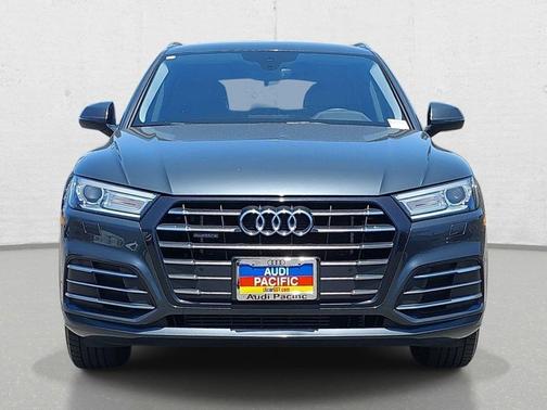 Manhattan Gray Metallic 2020 Audi Q5 Premium 55 TFSI e quattro S tronic