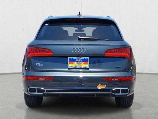 Manhattan Gray Metallic 2020 Audi Q5 Premium 55 TFSI e quattro S tronic