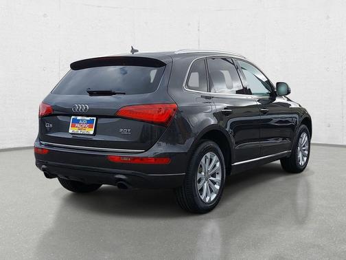 Lava Gray Pearl Effect 2015 Audi Q5 2.0T Premium Plus