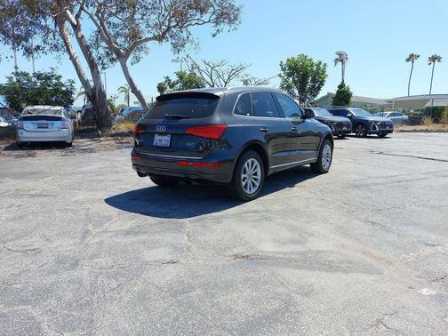 Lava Gray Pearl Effect 2015 Audi Q5 2.0T Premium Plus