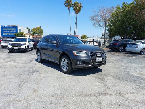 Lava Gray Pearl Effect 2015 Audi Q5 2.0T Premium Plus