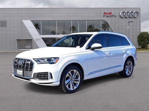 2023 Audi Q7 45 Premium