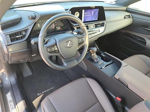 2025 Lexus ES 350 Base