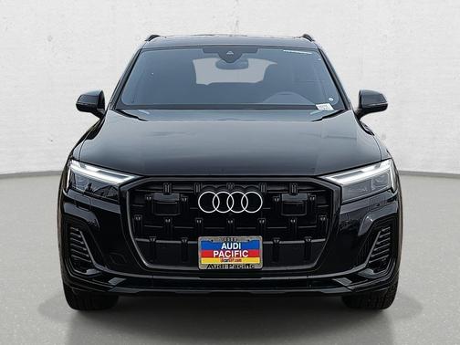 2026 Audi Q7 55 Premium Plus