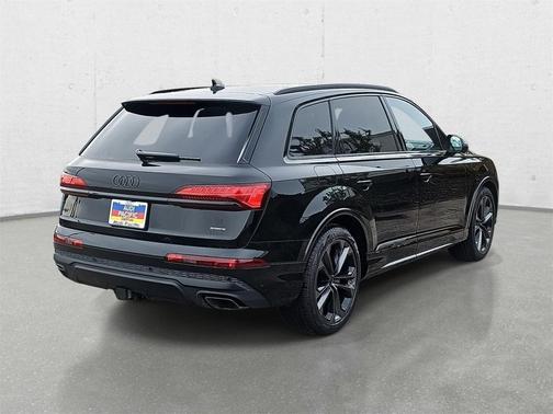 2026 Audi Q7 55 Premium Plus