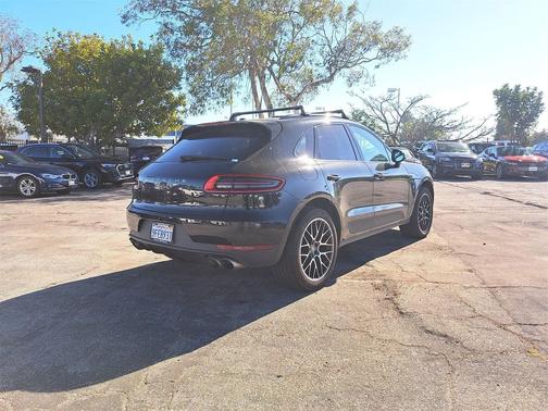 2018 Porsche Macan S