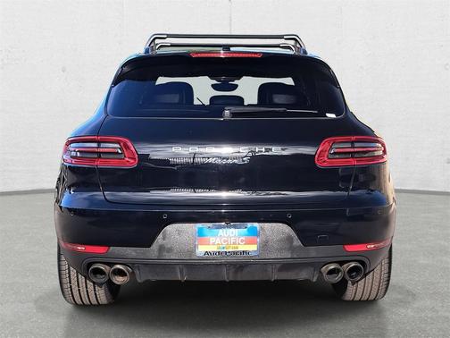 2018 Porsche Macan S