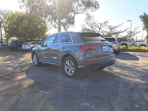 2024 Audi Q3 Premium 45 TFSI S line quattro Tiptronic