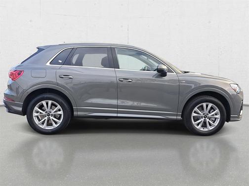 2024 Audi Q3 Premium 45 TFSI S line quattro Tiptronic