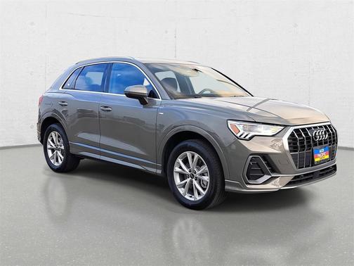 2024 Audi Q3 Premium 45 TFSI S line quattro Tiptronic