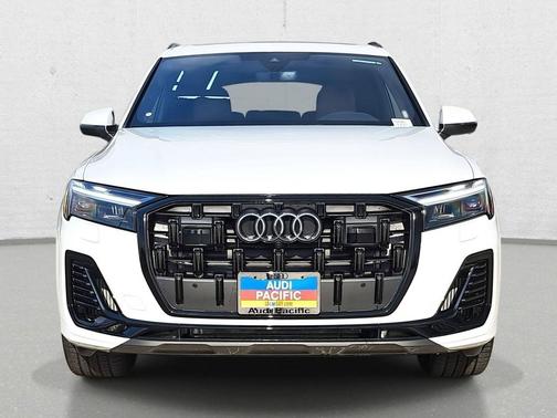 2026 Audi Q7 55 Premium Plus