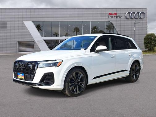 2026 Audi Q7 55 Premium Plus