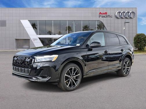 2026 Audi Q7 45 Premium Plus