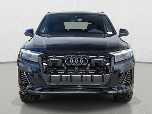 2026 Audi Q7 45 Premium Plus