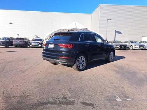 2025 Audi Q3 Premium 45 TFSI S line quattro Tiptronic
