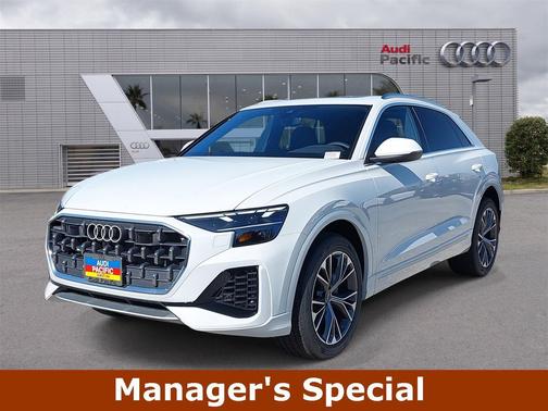 2025 Audi Q8 55 Premium