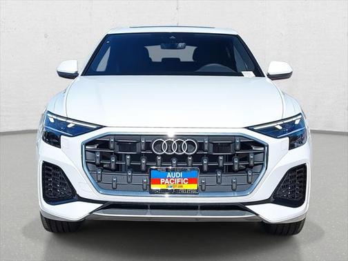 2025 Audi Q8 55 Premium