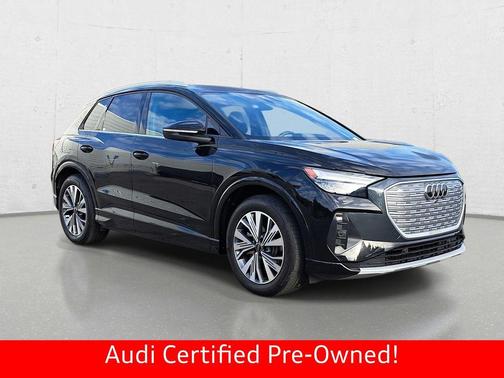 Mythos Black Metallic 2024 Audi Q4 e-tron Premium 40 RWD