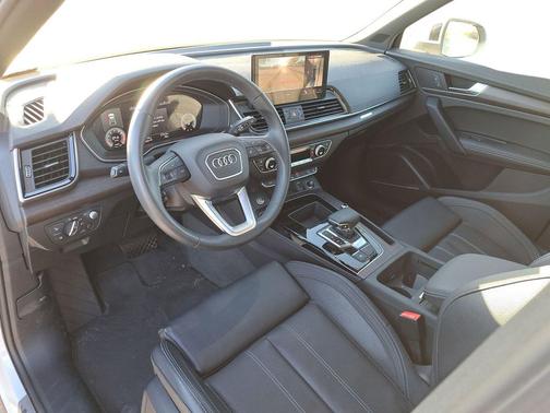 2023 Audi Q5 45 S line Prestige