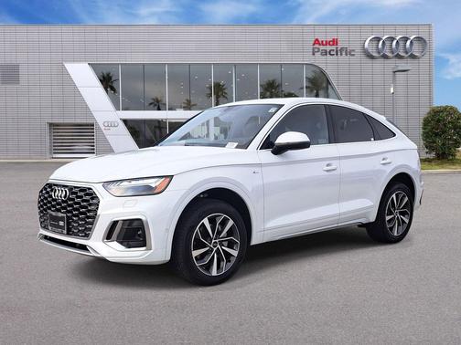 Glacier White Metallic 2023 Audi Q5 45 S line Prestige