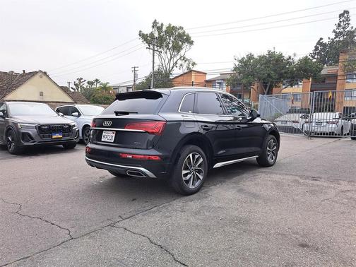 2023 Audi Q5 45 S line Premium