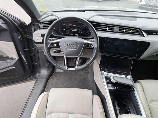 Magnet Gray 2024 Audi Q8 e-tron Prestige