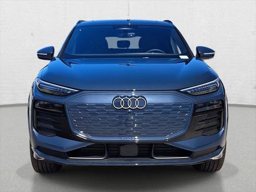 2025 Audi Q6 e-tron Premium Plus quattro