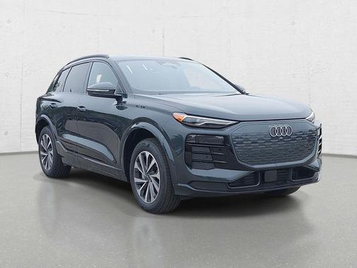 Manhattan Gray Metallic 2027 Audi Q6 e-tron Premium quattro