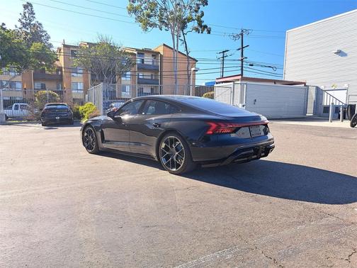 2025 Audi RS e-tron GT performance